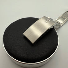 Load image into Gallery viewer, Rolex Oysterdate Precision 6694 with Silver Linen Dial, Folded Links Oyster Strap and Rolex Box