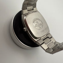 Load image into Gallery viewer, Omega Seamaster Quartz 1342 with Rare Tapestry Dial