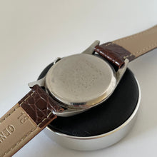 Load image into Gallery viewer, Longines Ref. 5628 Sub-Second with Extract of the Archives by Longines