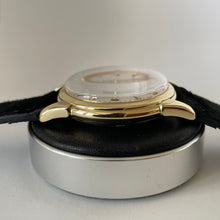 Load image into Gallery viewer, Omega Seamaster 2627 Calendar Solid 14KT Yellow Gold