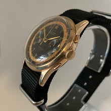 Load image into Gallery viewer, Chronograph Suisse Gilt Bullseye Dial