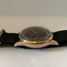 Load image into Gallery viewer, Chronograph Suisse Gilt Bullseye Dial