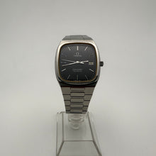 Load image into Gallery viewer, Omega Seamaster Quartz 1342 with Rare Tapestry Dial

