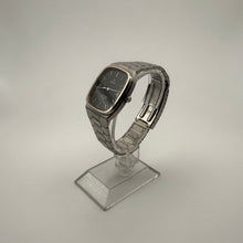 Load image into Gallery viewer, Omega Seamaster Quartz 1342 with Rare Tapestry Dial
