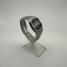 Load image into Gallery viewer, Omega Seamaster Quartz 1342 with Rare Tapestry Dial
