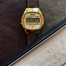Load image into Gallery viewer, Bulova 8N Rare LCD series 3086
