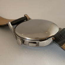 Load image into Gallery viewer, Baume &amp; Mercier Chronograph Batwing Lugs *Very Rare*
